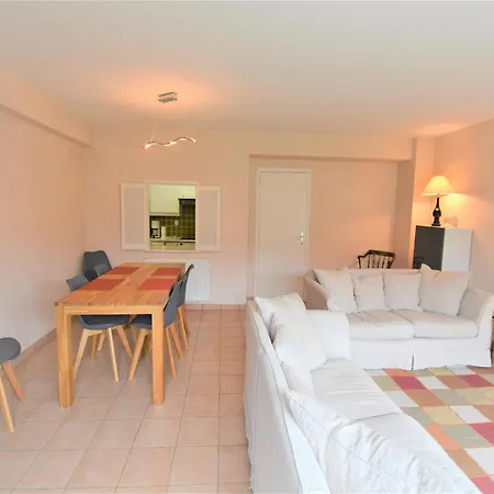 Appartement In Belgium Near The Seawall *