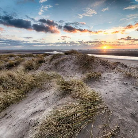 Appartement In Belgium Near The Seawall